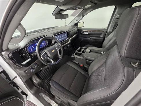 Used 2025 Chevrolet Silverado 1500 LT AWD/4WD image 27
