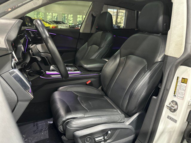 Used 2020 Audi Q8 Prestige AWD/4WD image 5