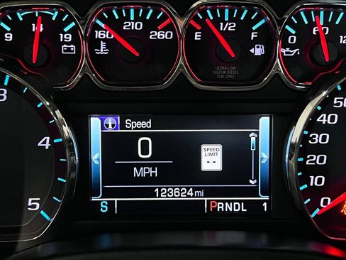 Used 2019 GMC Sierra 3500 SLT w/ Suspension Package, Off-Road AWD/4WD image 20