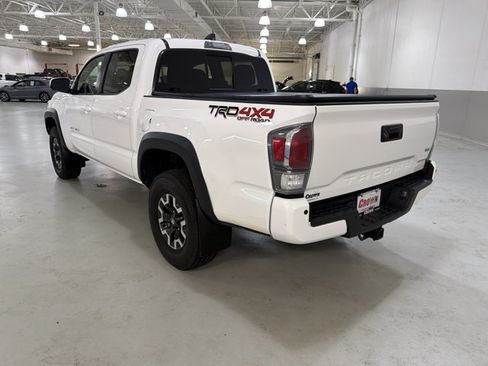 Used 2023 Toyota Tacoma TRD Off-Road w/ Technology Package AWD/4WD image 6