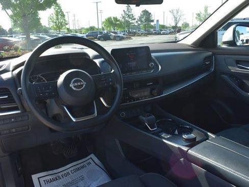 Used 2023 Nissan Rogue SV AWD/4WD image 18