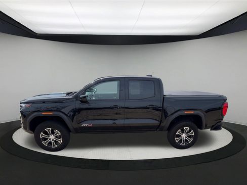 Used 2024 GMC Canyon AT4 AWD/4WD image 4