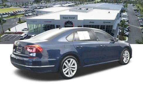 Used 2019 Volkswagen Passat 2.0T Wolfsburg image 6