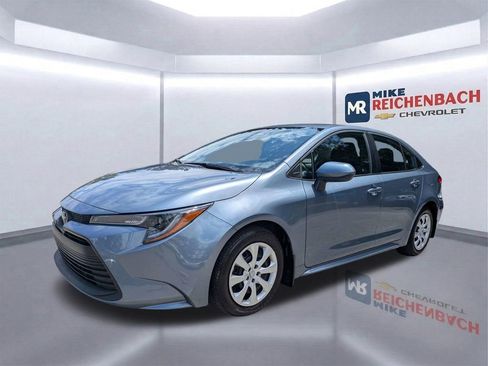 Used 2025 Toyota Corolla LE FWD image 8