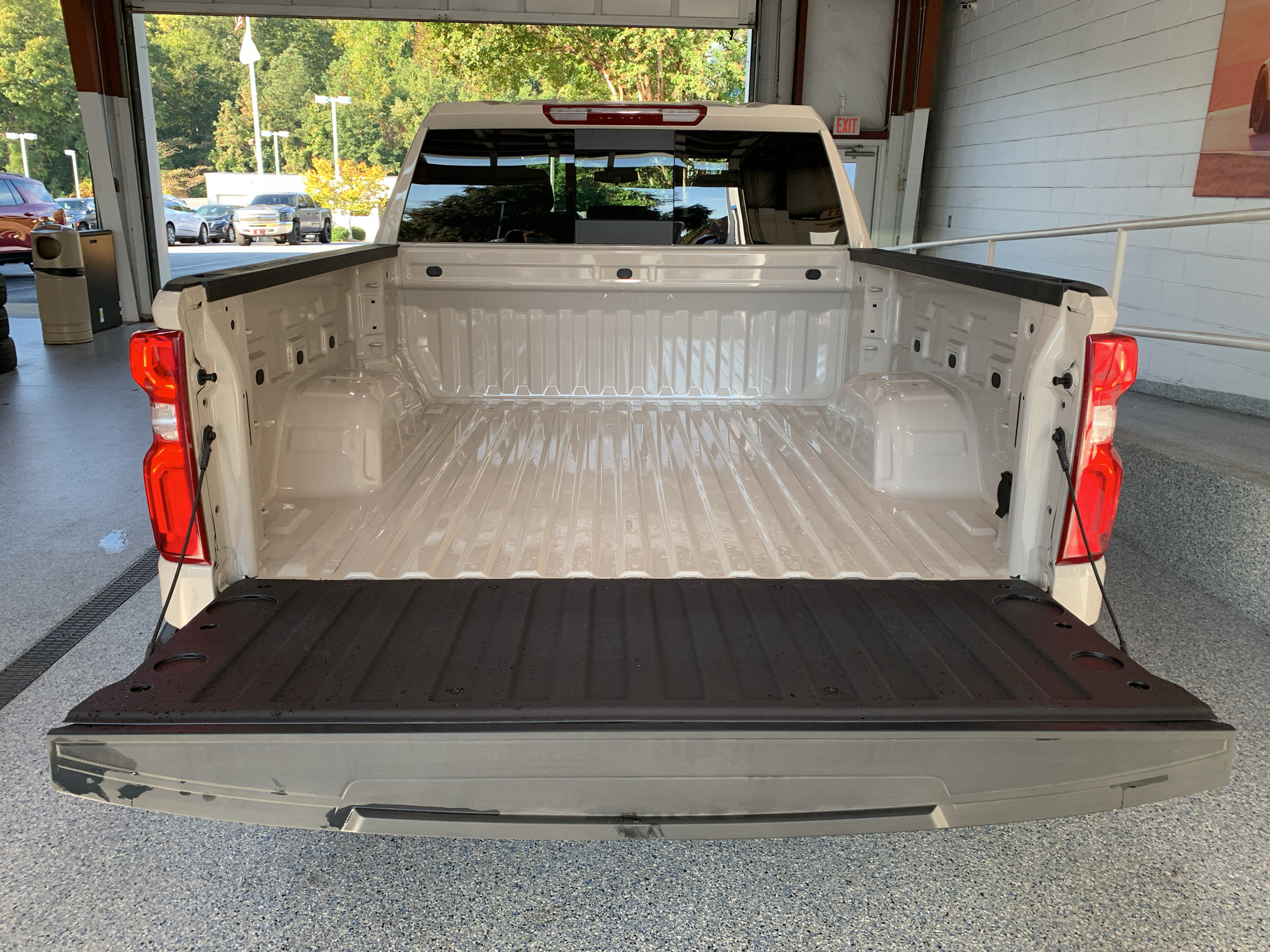 New 2026 Chevrolet Silverado 1500 RST w/ Safety Package AWD/4WD image 10
