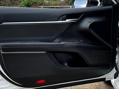 Used 2023 Toyota Camry SE image 17