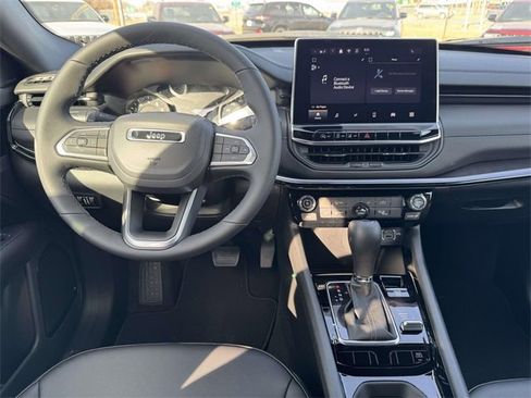 New 2026 Jeep Compass Latitude image 2