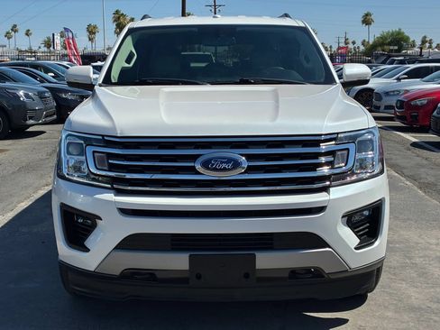 Used 2019 Ford Expedition Max XLT w/ Equipment Group 201A AWD/4WD image 13