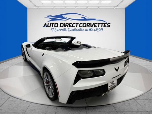 Used 2018 Chevrolet Corvette Z06 w/ Z07 Performance Package RWD image 13