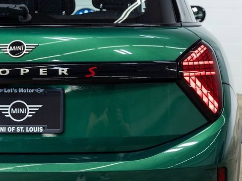 Certified 2025 MINI Cooper S image 10