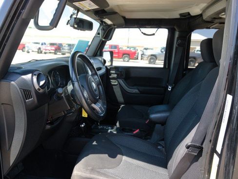 Used 2016 Jeep Wrangler Unlimited Sport AWD/4WD image 18