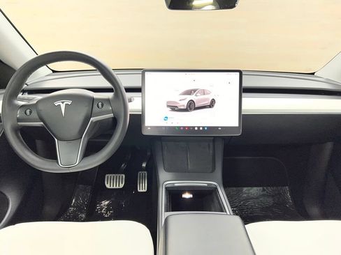 Used 2023 Tesla Model Y Performance AWD/4WD image 2