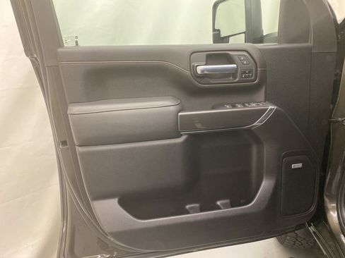 Used 2023 GMC Sierra 2500 AT4 w/ AT4 Premium Plus Package image 10