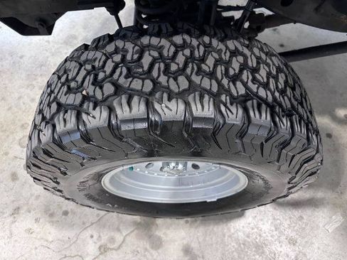 Used 2006 Jeep Wrangler Unlimited Rubicon AWD/4WD image 12