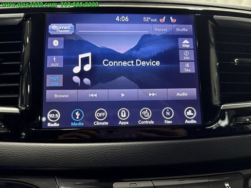 Used 2018 Chrysler Pacifica Touring-L Plus image 17