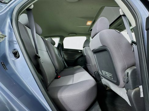 Used 2005 Toyota Matrix XR FWD image 25