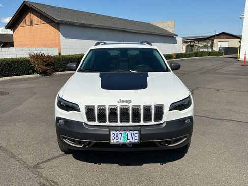 Used 2020 Jeep Cherokee Trailhawk AWD/4WD image 5
