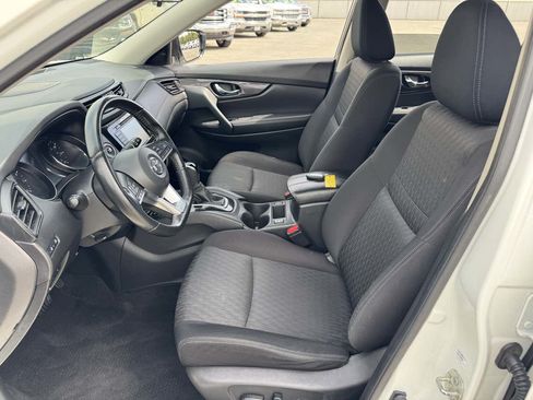 Used 2019 Nissan Rogue SV w/ Sun & Sound Touring Package AWD/4WD image 20