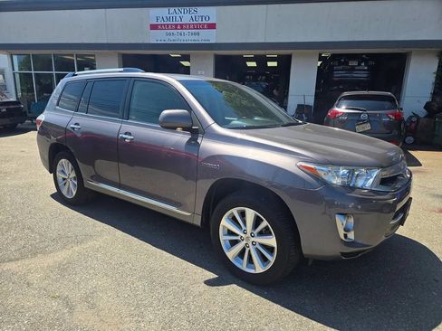 Used 2013 Toyota Highlander Limited AWD/4WD image 44