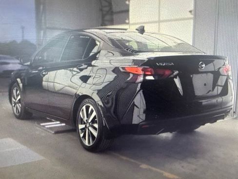 Used 2020 Nissan Versa SR FWD image 14