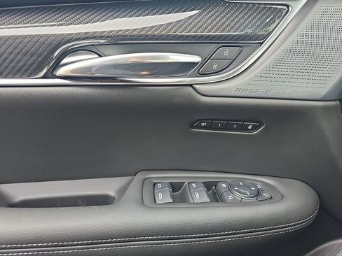 New 2025 Cadillac XT6 Sport w/ Technology Package image 30