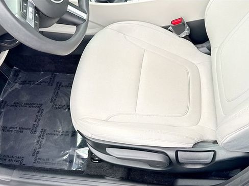 Certified 2026 Hyundai Tucson SE FWD image 19