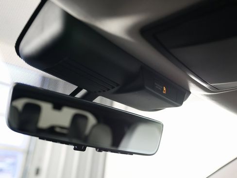 Used 2025 Mitsubishi Outlander AWD image 35