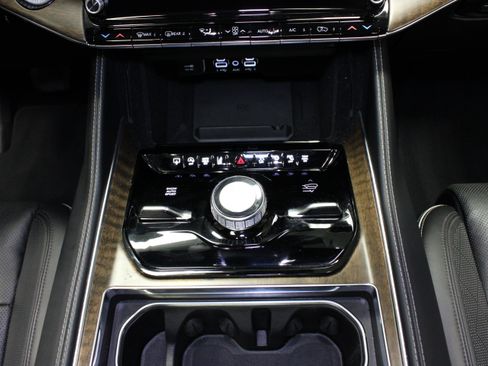 Used 2023 Jeep Grand Wagoneer Series II RWD image 25
