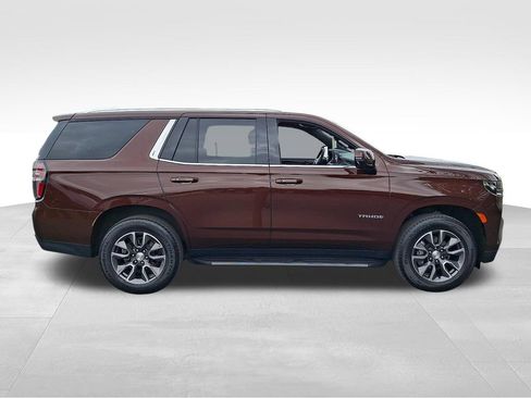 Used 2022 Chevrolet Tahoe LT w/ Luxury Package AWD/4WD image 7