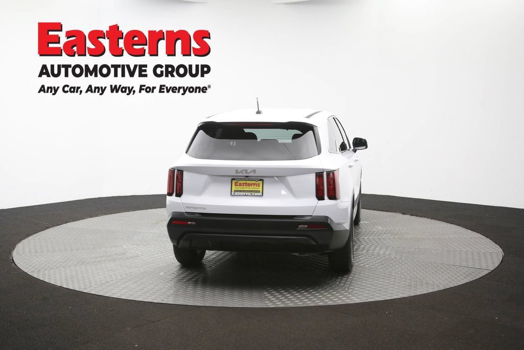 Used 2023 Kia Sorento LX FWD image 38