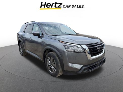 Used 2025 Nissan Pathfinder SV FWD image 1