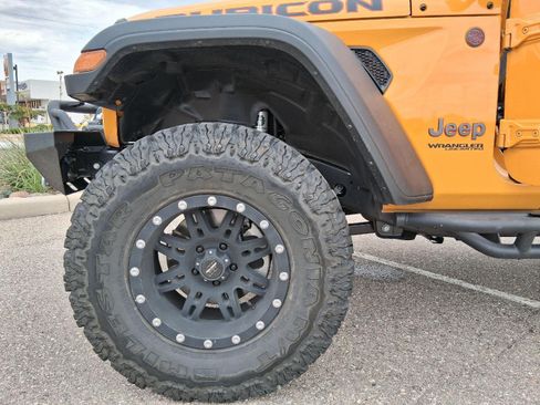 Used 2021 Jeep Wrangler Unlimited Rubicon AWD/4WD image 32