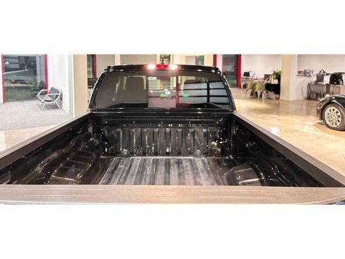 Used 2025 Nissan Frontier SV image 15