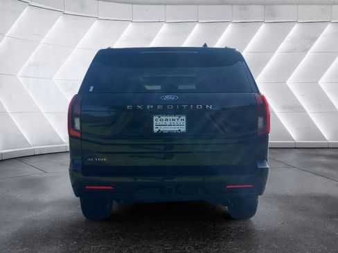 Certified 2025 Ford Expedition Active AWD/4WD image 6