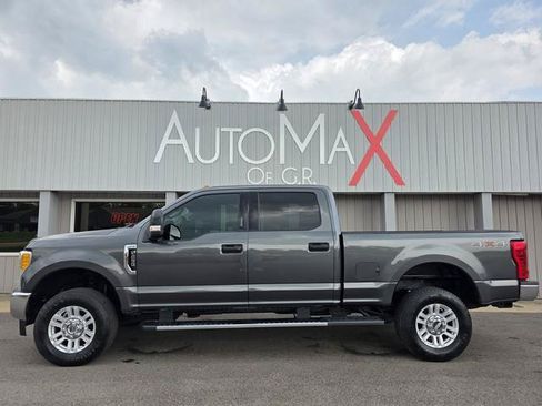 Used 2017 Ford F250 XLT w/ XLT Value Package AWD/4WD image 1