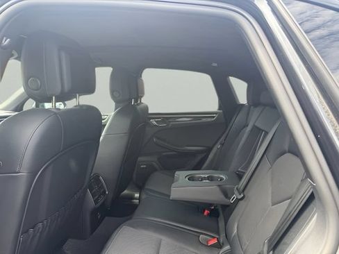 Used 2022 Porsche Macan S AWD/4WD image 10