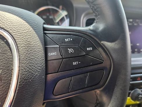 Used 2023 Dodge Charger SXT RWD image 25
