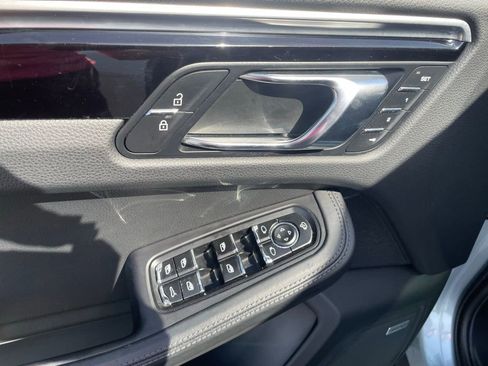 Used 2022 Porsche Macan S w/ Premium Package Plus image 11