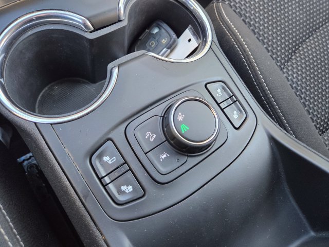 Used 2023 GMC Terrain SLE w/ Driver Convenience Package FWD image 19