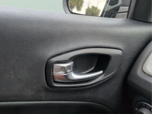 Certified 2021 Jeep Compass 80th Special Edition w/ Sun and Sound Group image 15