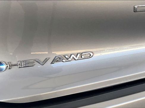 Used 2024 Toyota Crown AWD/4WD image 10