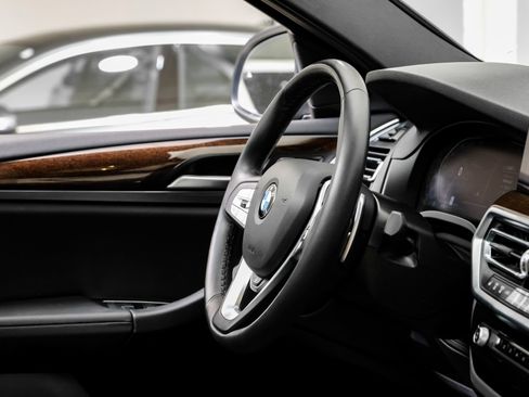 Used 2024 BMW X4 xDrive30i image 18