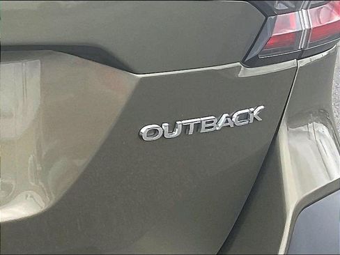 Used 2022 Subaru Outback Premium AWD/4WD image 26