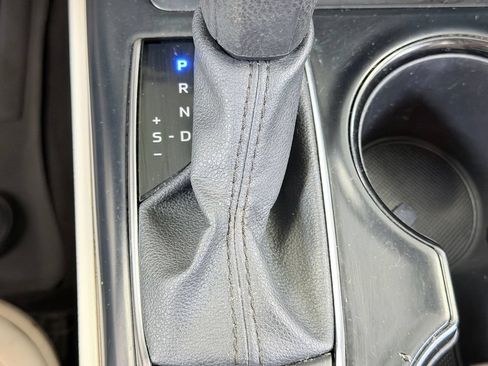 Used 2020 Toyota Camry LE FWD image 43