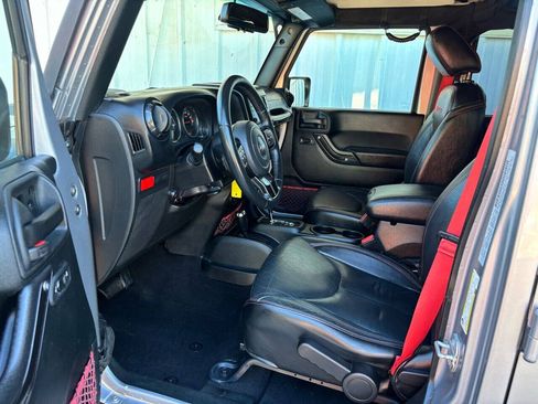 Used 2018 Jeep Wrangler Unlimited Rubicon AWD/4WD image 20