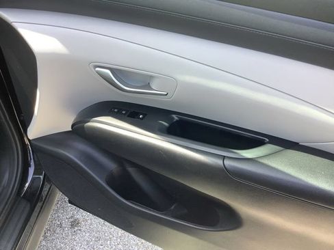 Certified 2025 Hyundai Tucson SE FWD image 23