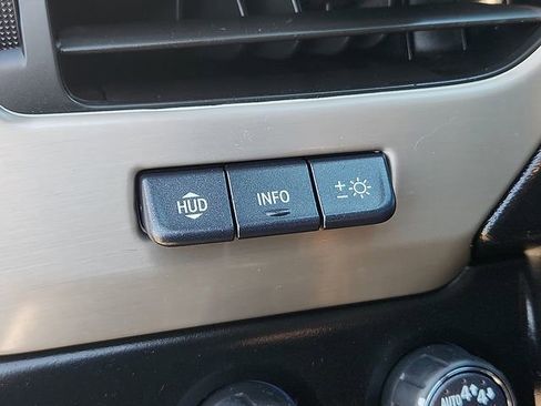 Used 2019 GMC Yukon Denali w/ Denali Ultimate Package image 16