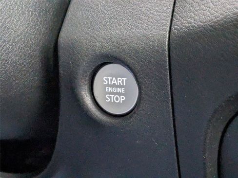 Used 2022 Nissan Frontier SV image 20