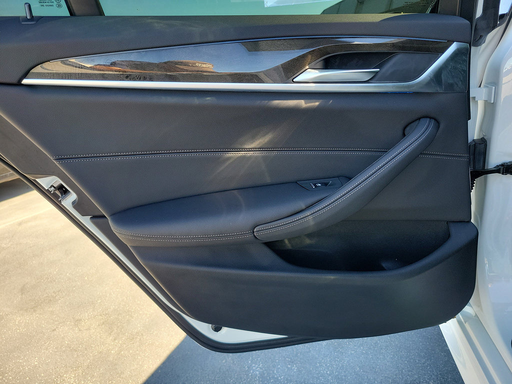 Used 2023 BMW 530e w/ M Sport Package RWD image 15
