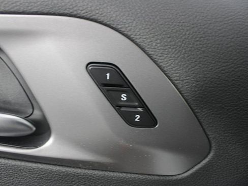 New 2026 Chrysler Pacifica Select image 15